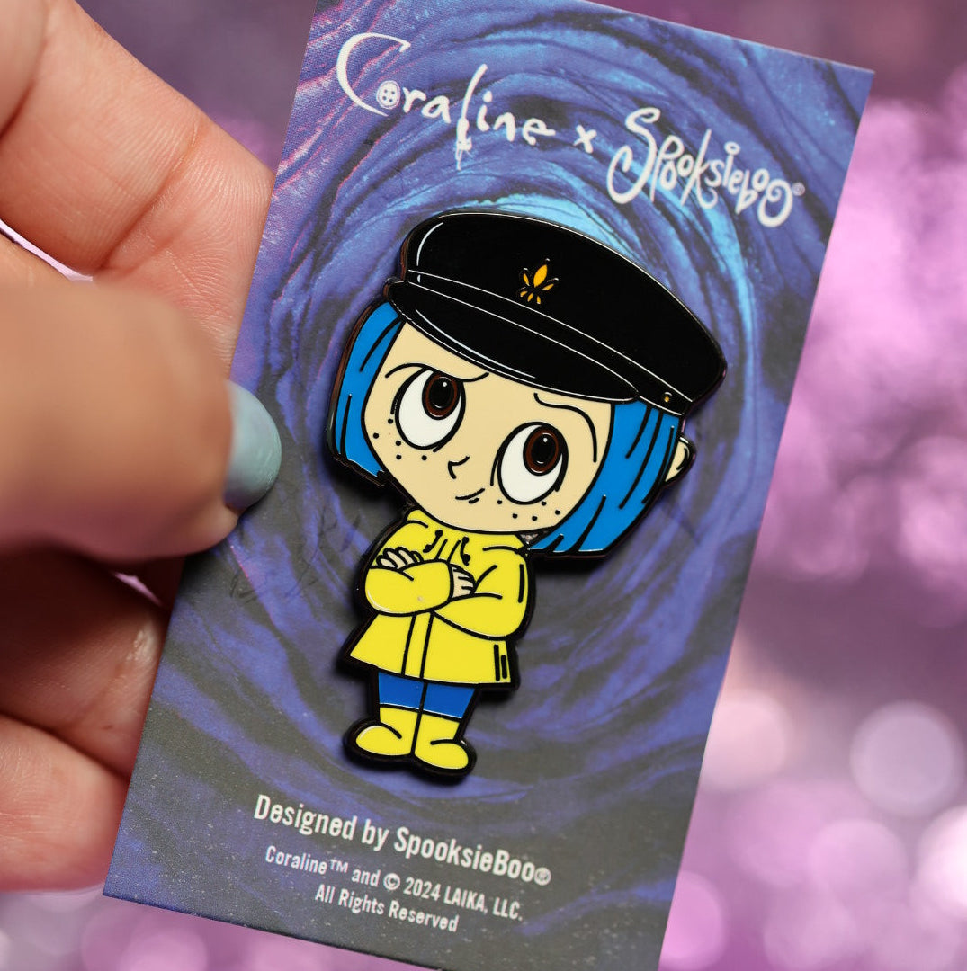 Explorer Coraline - Enamel Pin