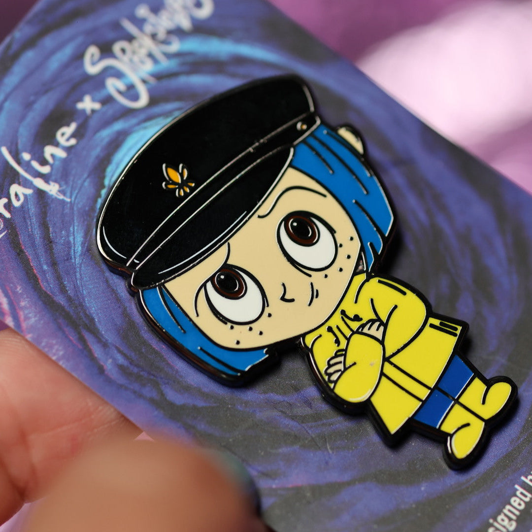 Explorer Coraline - Enamel Pin