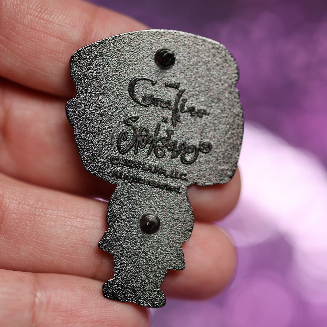 Explorer Coraline - Enamel Pin