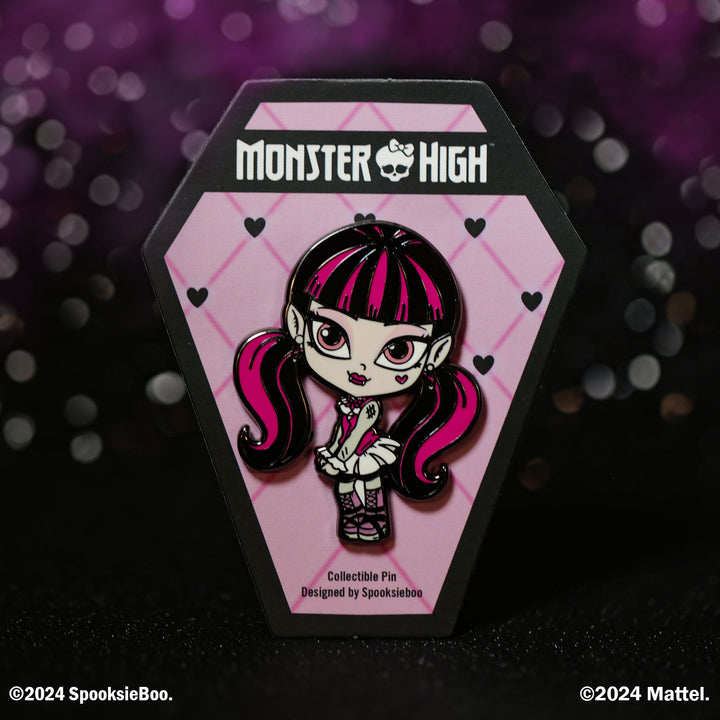 Monster High™: Draculaura™ Enamel Pin (non-glitter)